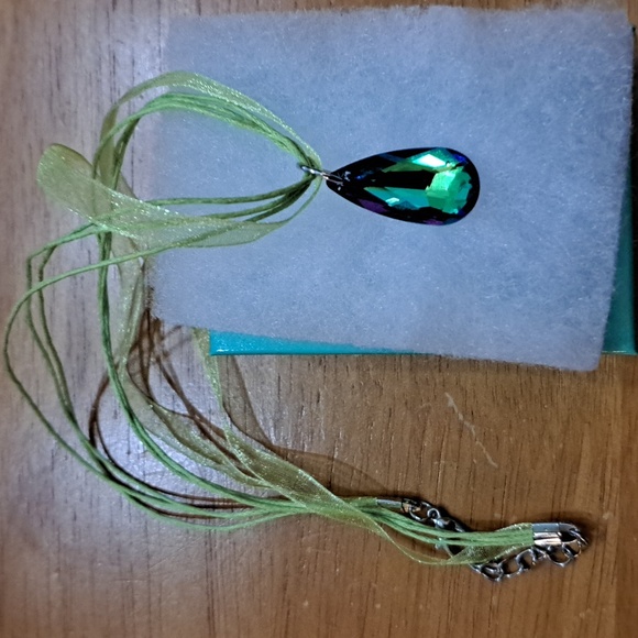 Tropical Garden Crystal Marquise Necklace - Picture 5 of 6